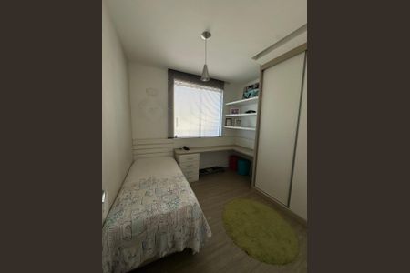 Casa à venda com 200m², 4 quartos e 3 vagasQuarto