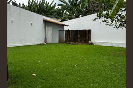 Casa à venda com 200m², 4 quartos e 3 vagasQuintal