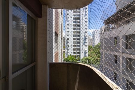 Sacada de apartamento para alugar com 3 quartos, 116m² em Indianópolis, São Paulo