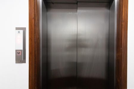 Apartamento para alugar com 116m², 3 quartos e 2 vagasHall de entrada - Elevador Social