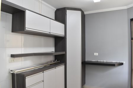 Casa de condomínio para alugar com 179m², 4 quartos e 2 vagasCozinha