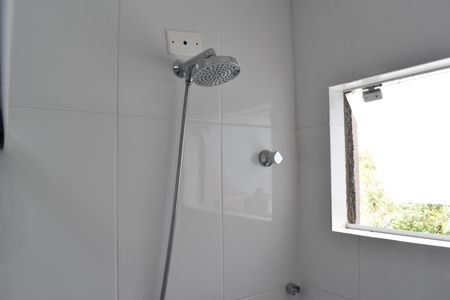 Casa de condomínio para alugar com 179m², 4 quartos e 2 vagasBanheiro Social