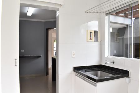 Casa de condomínio para alugar com 179m², 4 quartos e 2 vagasÁrea de Serviço