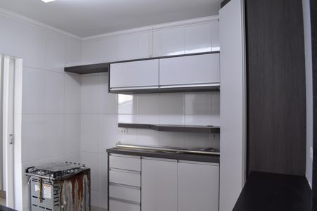 Casa de condomínio para alugar com 179m², 4 quartos e 2 vagasCozinha