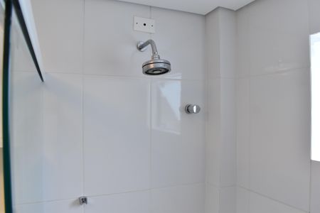 Casa de condomínio para alugar com 179m², 4 quartos e 2 vagasBanheiro da Suíte 2