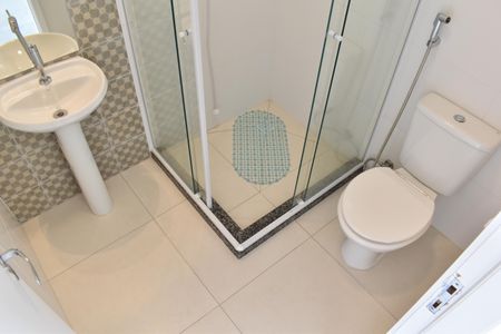 Casa de condomínio para alugar com 179m², 4 quartos e 2 vagasBanheiro da Suíte 1