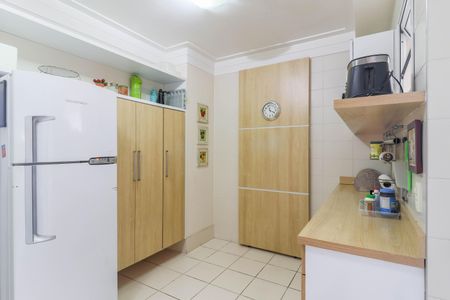 Apartamento à venda com 94m², 3 quartos e 2 vagas Apartamento à venda com 94m², 3 quartos e 2 vagasCozinha