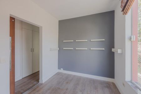 Casa à venda com 446m², 4 quartos e 6 vagasEdícula