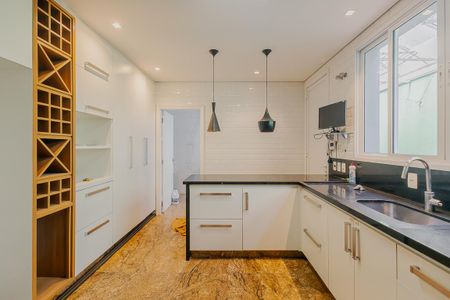 Casa à venda com 446m², 4 quartos e 6 vagasCozinha