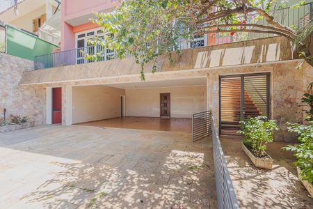 Casa à venda com 446m², 4 quartos e 6 vagasGaragem
