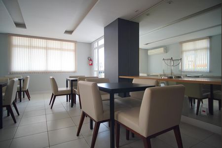 Apartamento para alugar com 65m², 2 quartos e 1 vagaÁrea Comum - Salão de Festas