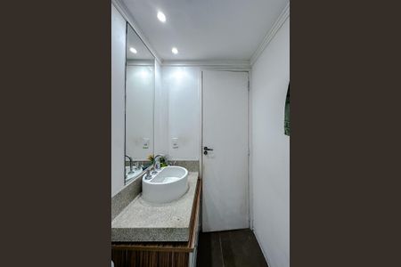 Apartamento à venda com 71m², 3 quartos e 2 vagas Apartamento à venda com 71m², 3 quartos e 2 vagasBanheiro