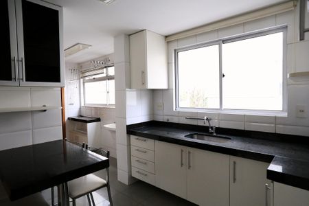 Apartamento à venda com 112m², 3 quartos e 2 vagasCozinha