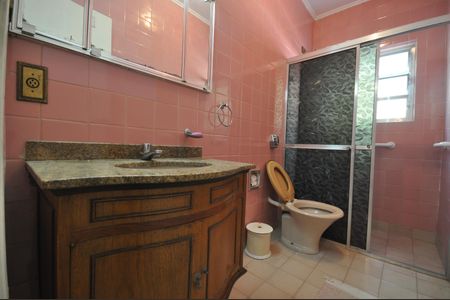 Casa à venda com 125m², 3 quartos e 2 vagasBanheiro Social