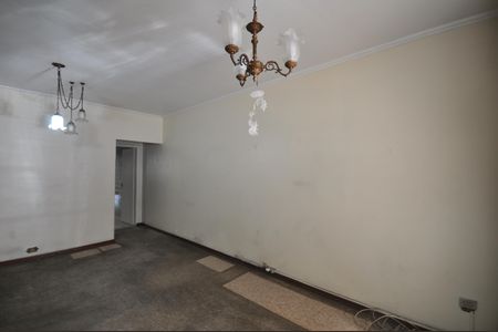 Casa à venda com 125m², 3 quartos e 2 vagasSala