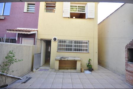 Casa à venda com 125m², 3 quartos e 2 vagasQuintal
