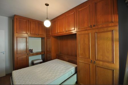 Casa à venda com 125m², 3 quartos e 2 vagasQuarto 3