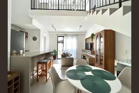 Sala de apartamento para alugar com 1 quarto, 74m² em Centro, Florianópolis