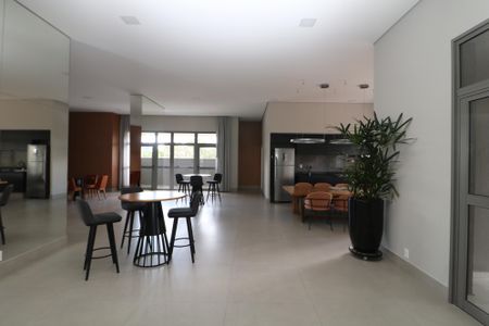 Apartamento para alugar com 73m², 2 quartos e 1 vagaÁrea comum