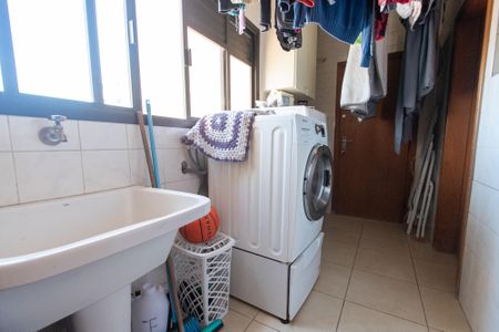 Apartamento para alugar com 147m², 3 quartos e 2 vagasÁrea de serviço