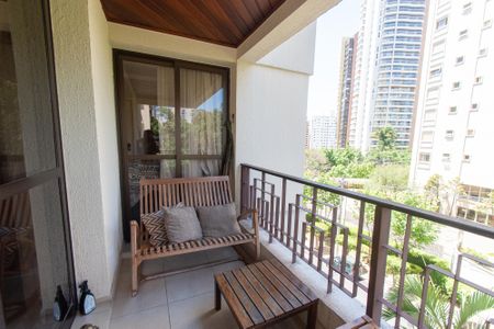 Apartamento para alugar com 147m², 3 quartos e 2 vagasVaranda