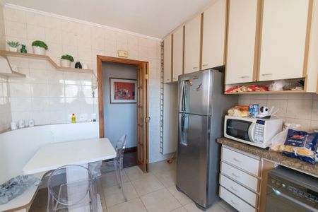 Apartamento para alugar com 147m², 3 quartos e 2 vagasCozinha