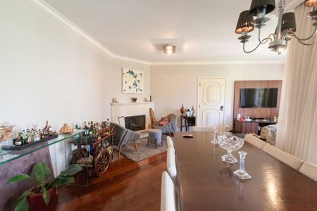 Apartamento para alugar com 147m², 3 quartos e 2 vagasSala