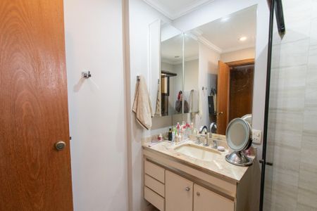 Apartamento para alugar com 147m², 3 quartos e 2 vagasBanheiro