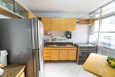 Apartamento à venda com 98m², 3 quartos e 1 vaga Apartamento à venda com 98m², 3 quartos e 1 vagaCozinha