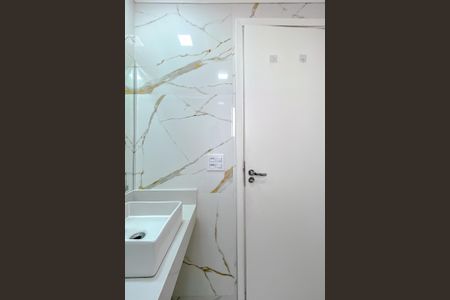 Apartamento à venda com 50m², 2 quartos e 1 vaga Apartamento à venda com 50m², 2 quartos e 1 vagaBanheiro