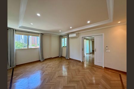 Apartamento para alugar com 387m², 4 quartos e 5 vagasSala