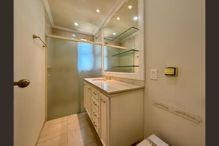 Apartamento para alugar com 387m², 4 quartos e 5 vagasBanheiro Suíte 2