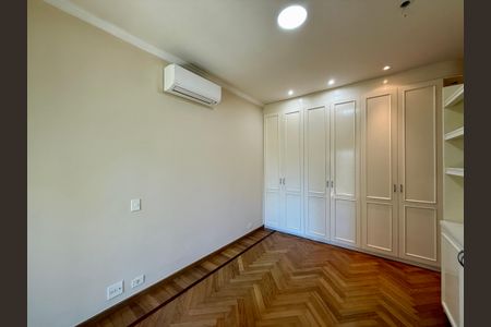 Apartamento para alugar com 387m², 4 quartos e 5 vagasSuíte 3
