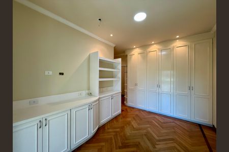 Apartamento para alugar com 387m², 4 quartos e 5 vagasSuíte 2