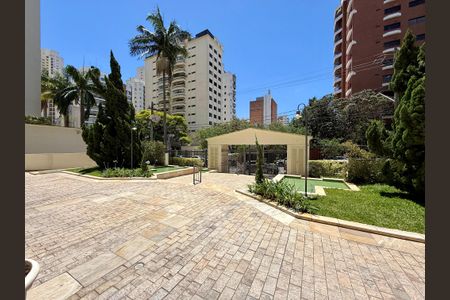 Apartamento para alugar com 387m², 4 quartos e 5 vagasEntrada