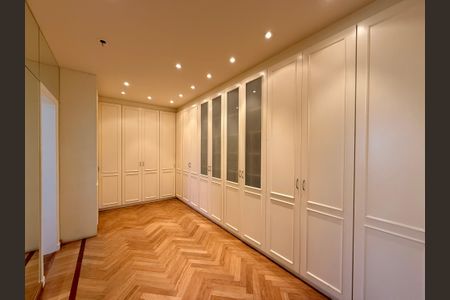 Apartamento para alugar com 387m², 4 quartos e 5 vagasCloset Suíte 4
