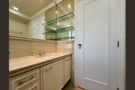 Apartamento para alugar com 387m², 4 quartos e 5 vagasBanheiro 2 Suíte 4