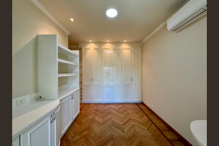 Apartamento para alugar com 387m², 4 quartos e 5 vagasSuíte 2