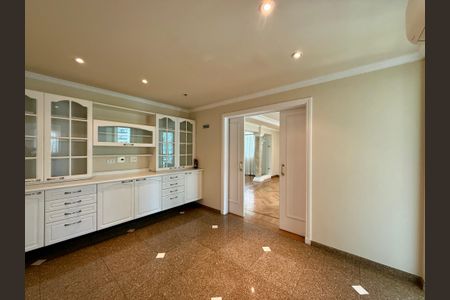 Apartamento para alugar com 387m², 4 quartos e 5 vagasCopa