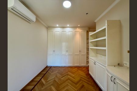 Apartamento para alugar com 387m², 4 quartos e 5 vagasSuíte 3