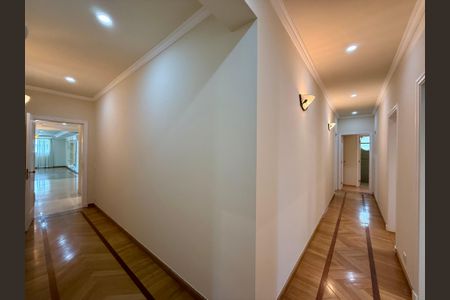 Apartamento para alugar com 387m², 4 quartos e 5 vagasCorredor Suítes