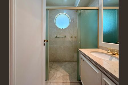 Apartamento para alugar com 387m², 4 quartos e 5 vagasBanheiro Suíte 1