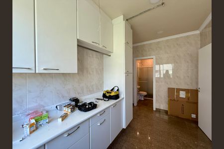 Apartamento para alugar com 387m², 4 quartos e 5 vagasÁrea de Serviço
