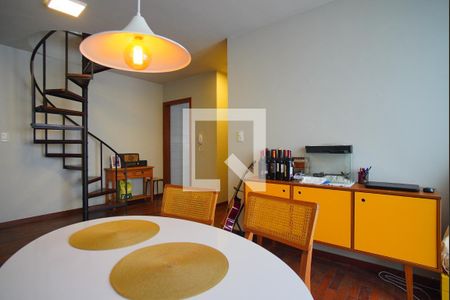 Sala 1 de apartamento à venda com 2 quartos, 140m² em Petrópolis, Porto Alegre