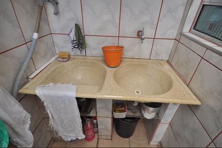 Casa à venda com 100m², 2 quartos e 1 vagaÁrea de Serviço