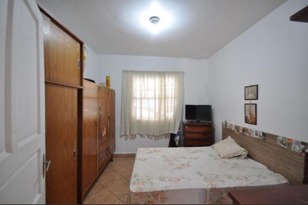 Casa à venda com 100m², 2 quartos e 1 vagaQuarto