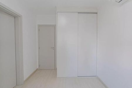 Apartamento à venda com 139m², 3 quartos e 2 vagas Apartamento à venda com 139m², 3 quartos e 2 vagasQuarto