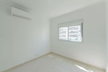 Apartamento à venda com 139m², 3 quartos e 2 vagas Apartamento à venda com 139m², 3 quartos e 2 vagasQuarto