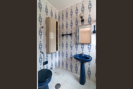 Casa para alugar com 350m², 5 quartos e 6 vagasBanheiro da Suíte