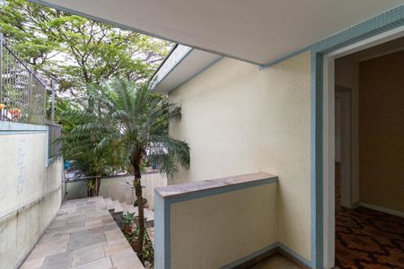 Casa para alugar com 350m², 5 quartos e 6 vagasEntrada